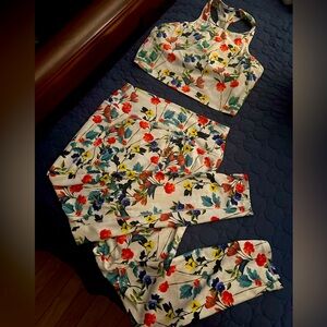 POPPY FOELD Fabletics Matching Set size large 🌸🌺💐🌼